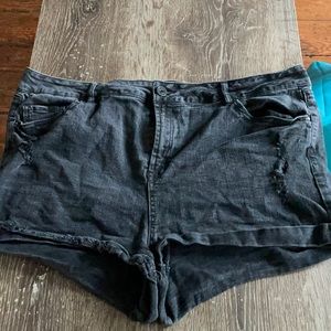 plus size black denim short shorts